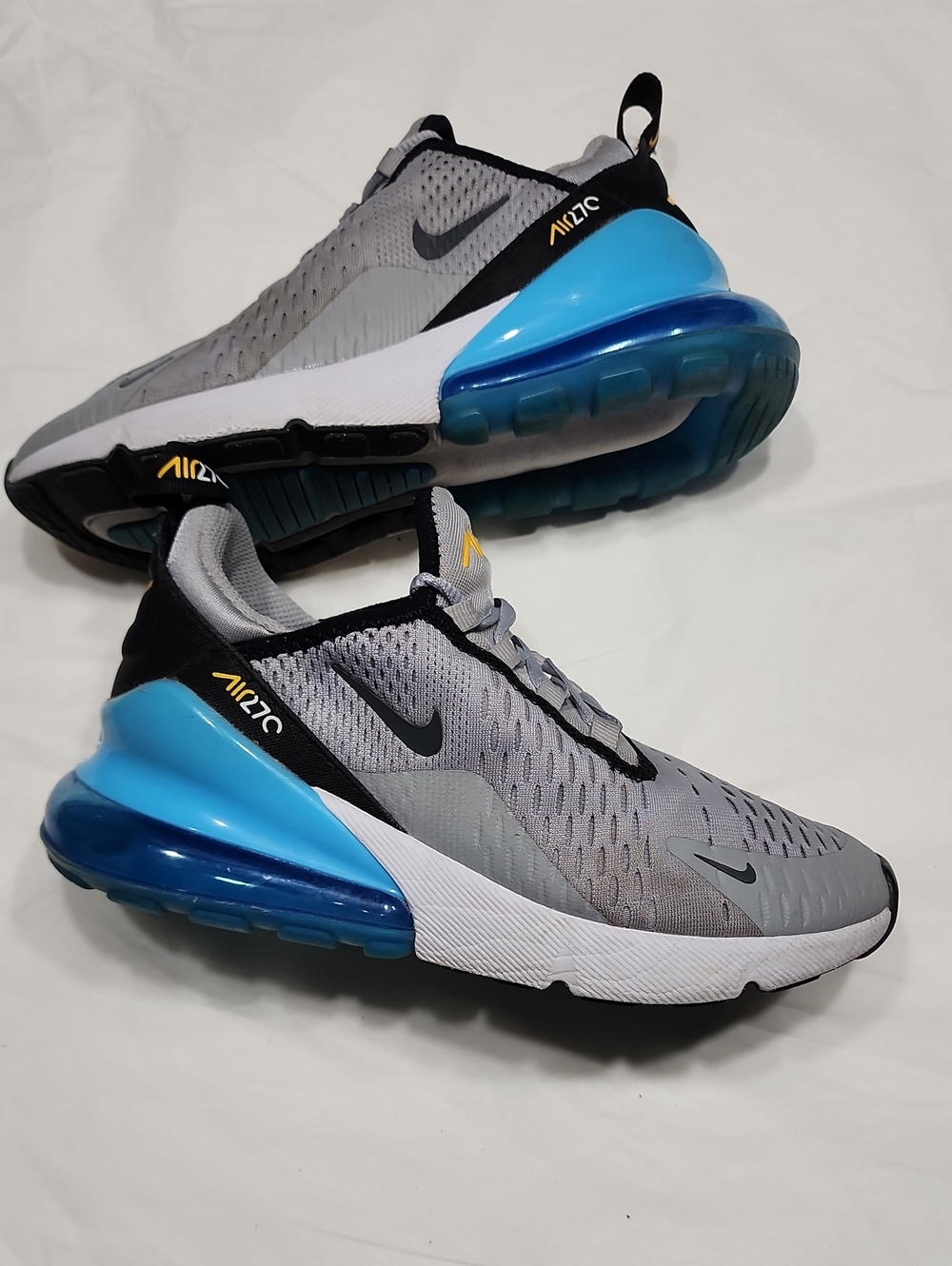 NIKE AIR MAX 270 YOUTH LIGHT SMOKE GREY-IRON GREY Sz 5Y 943345-027